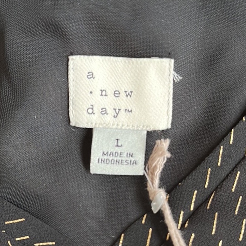 A New Day Black and Gold Ruffled Long V-Neck Sleeve Blouse - Picture 8 of 12